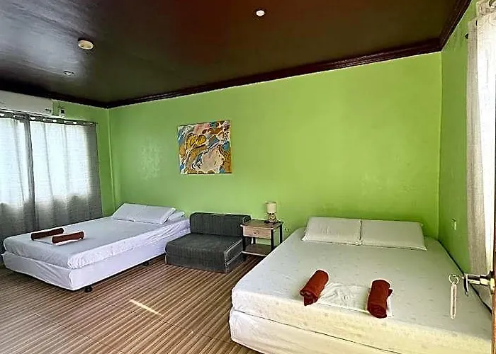 Sascha's Resort 3*